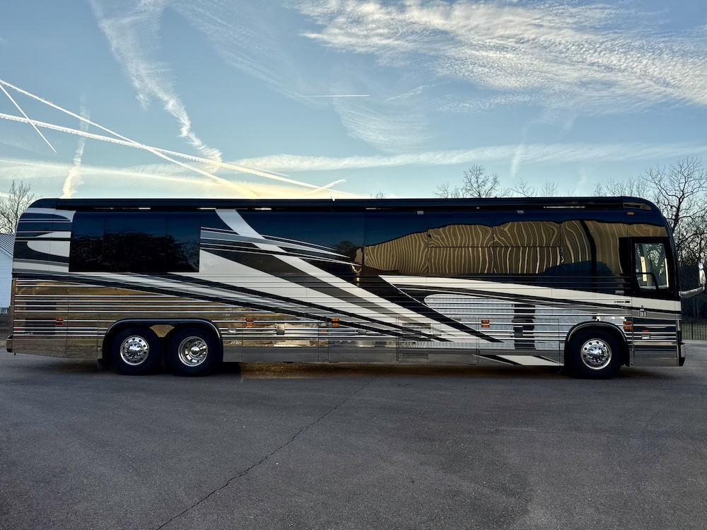 2004 Prevost Royale XLII For Sale