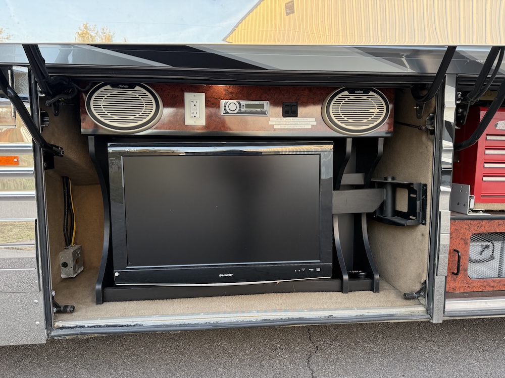 2004 Prevost Royale XLII For Sale