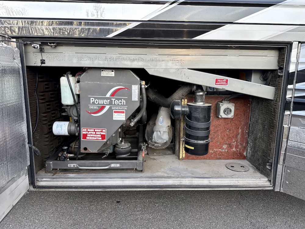 2004 Prevost Royale XLII For Sale