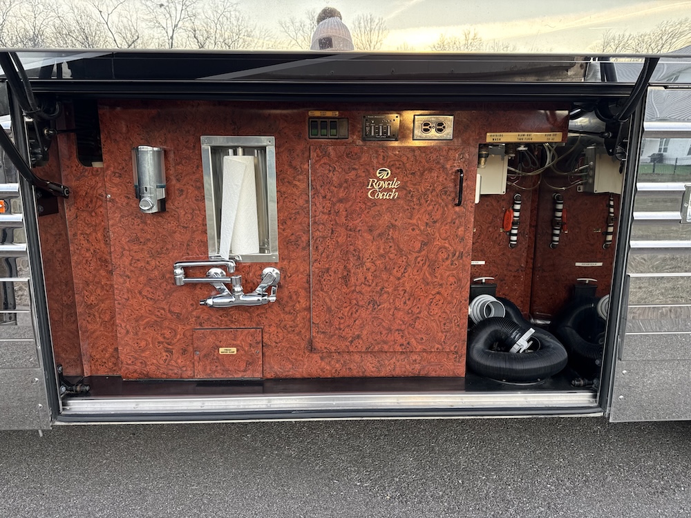 2004 Prevost Royale XLII For Sale