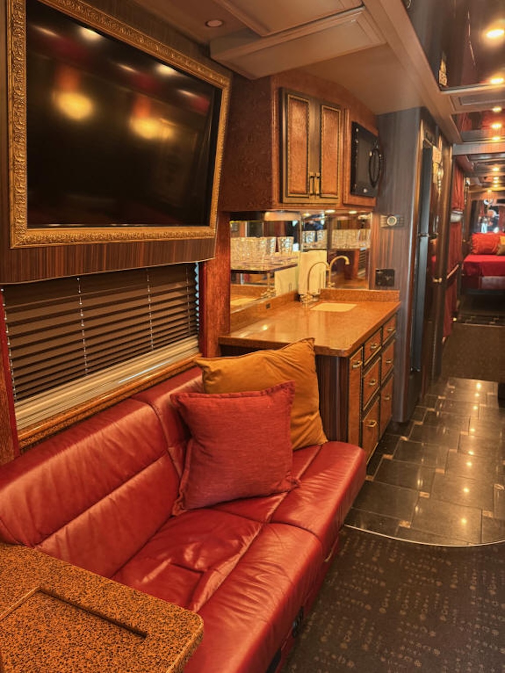 2008 Prevost XLII For Sale