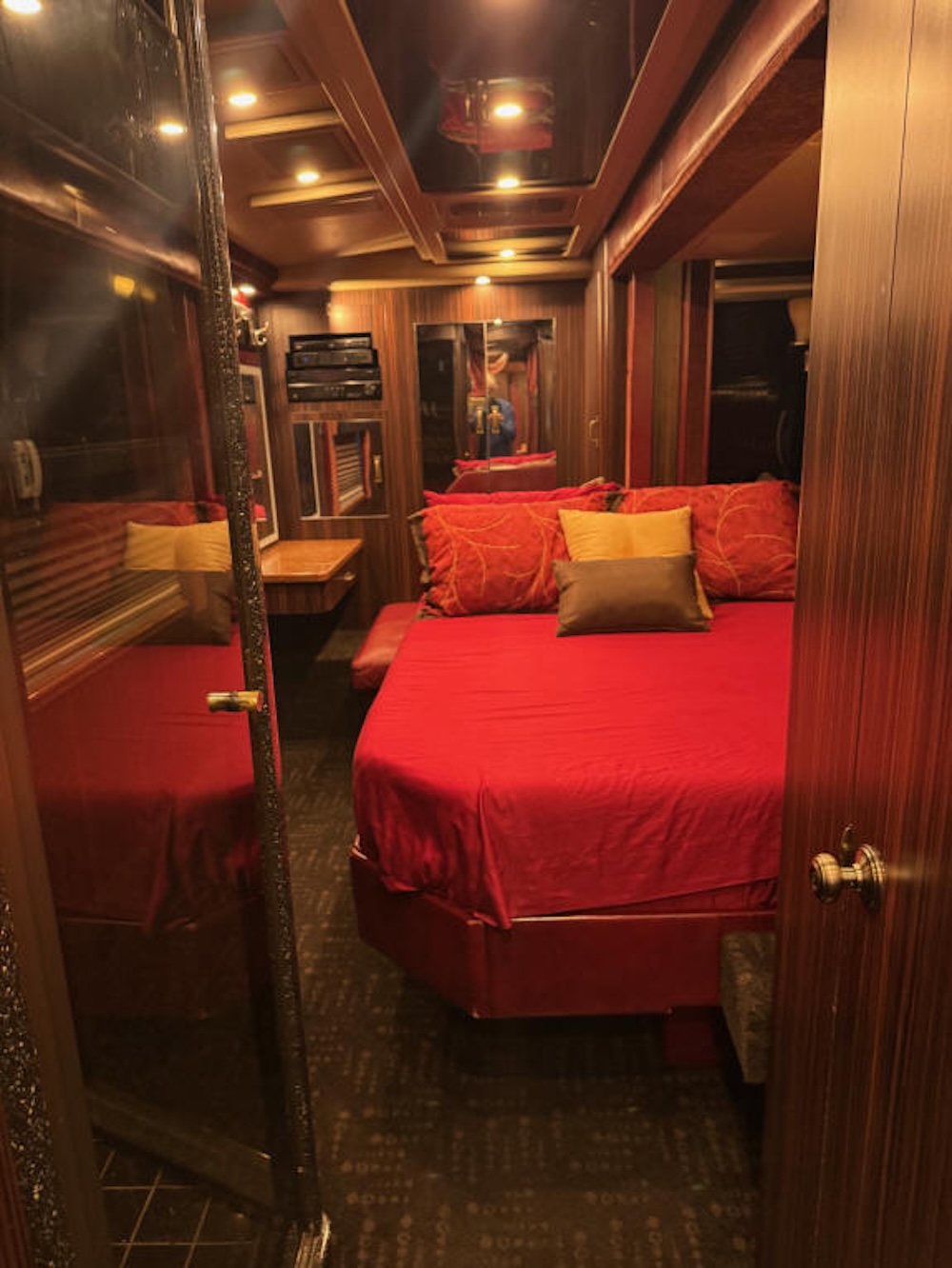 2008 Prevost XLII For Sale