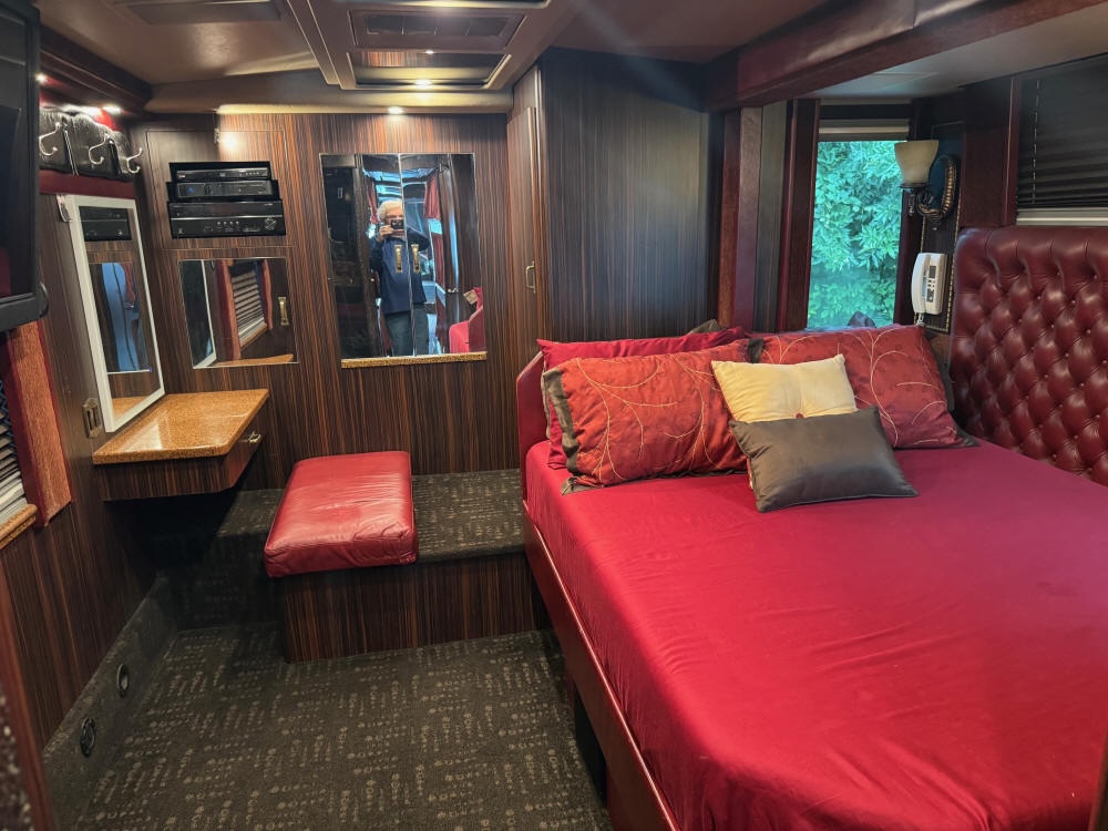 2008 Prevost XLII For Sale