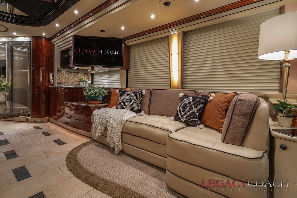 2008 Prevost Country Coach XLII For Sale