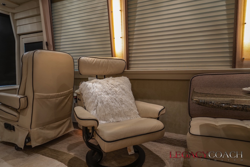 2008 Prevost Country Coach XLII For Sale