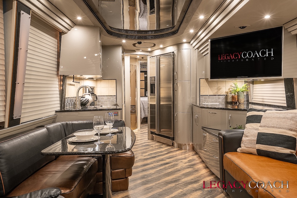 2007 Prevost Country Coach XLII For Sale