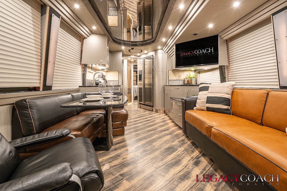 2007 Prevost Country Coach XLII For Sale