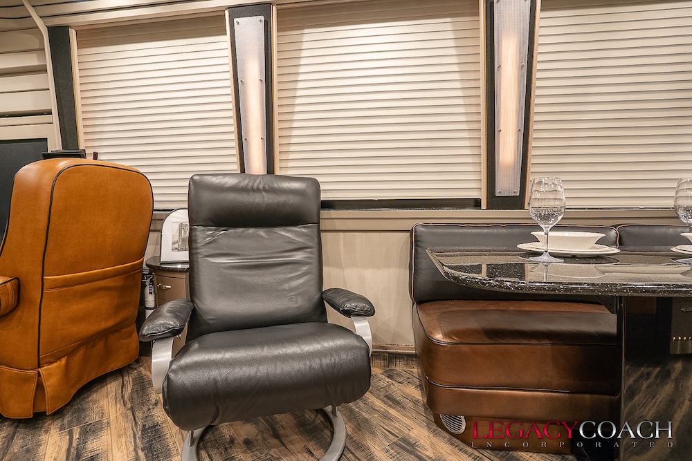 2007 Prevost Country Coach XLII For Sale
