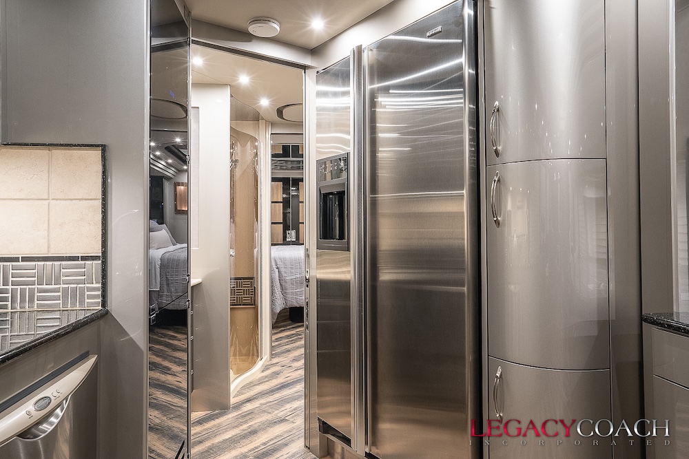 2007 Prevost Country Coach XLII For Sale