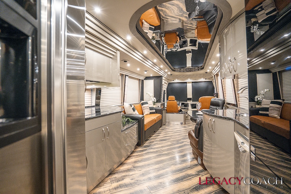 2007 Prevost Country Coach XLII For Sale