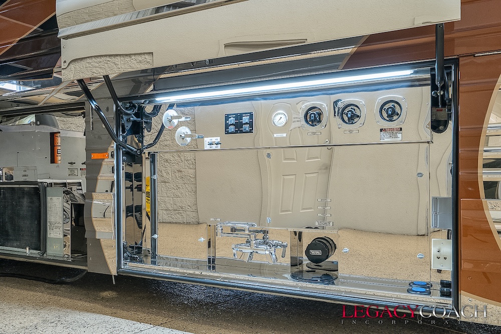 2007 Prevost Country Coach XLII For Sale