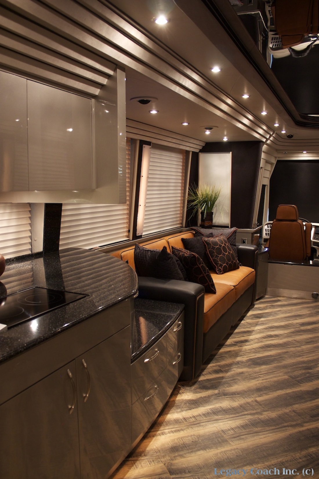 2009 Prevost Country Coach XLII For Sale