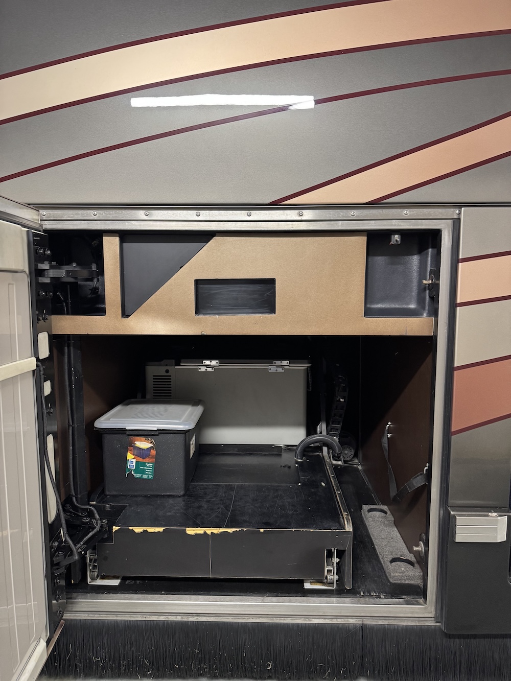 2009 Prevost Featherlite H3-45 For Sale