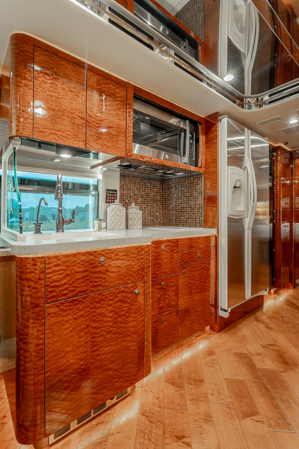 2009 Prevost Featherlite H3-45 For Sale