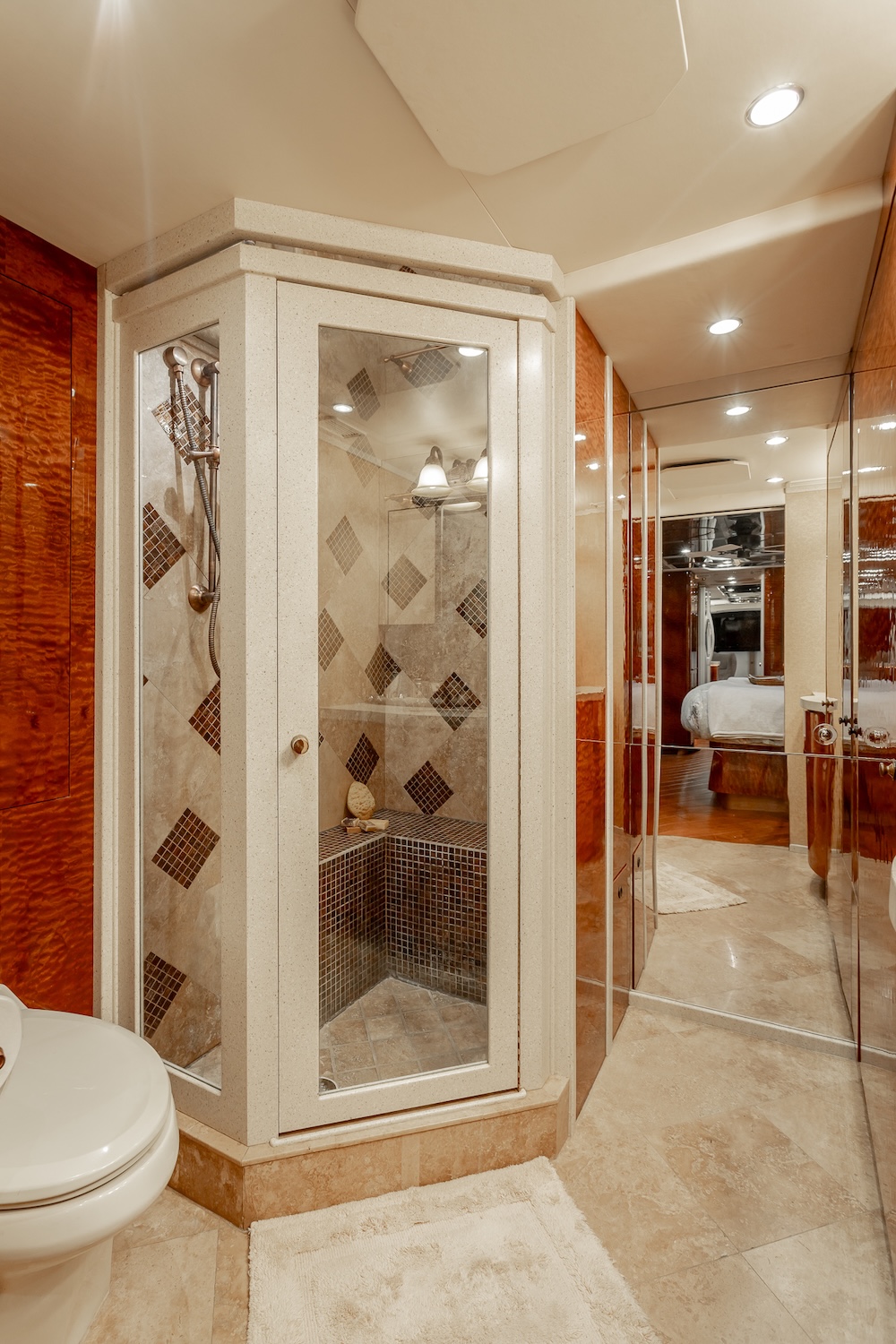 2009 Prevost Featherlite H3-45 For Sale