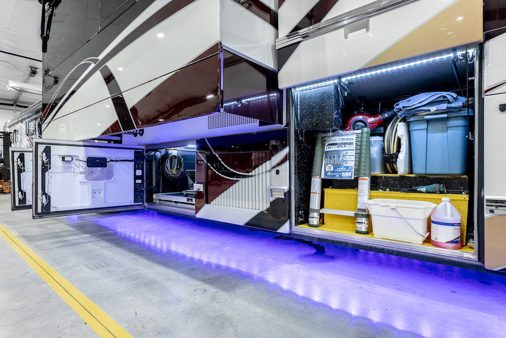 2009 Prevost Featherlite H3-45 For Sale
