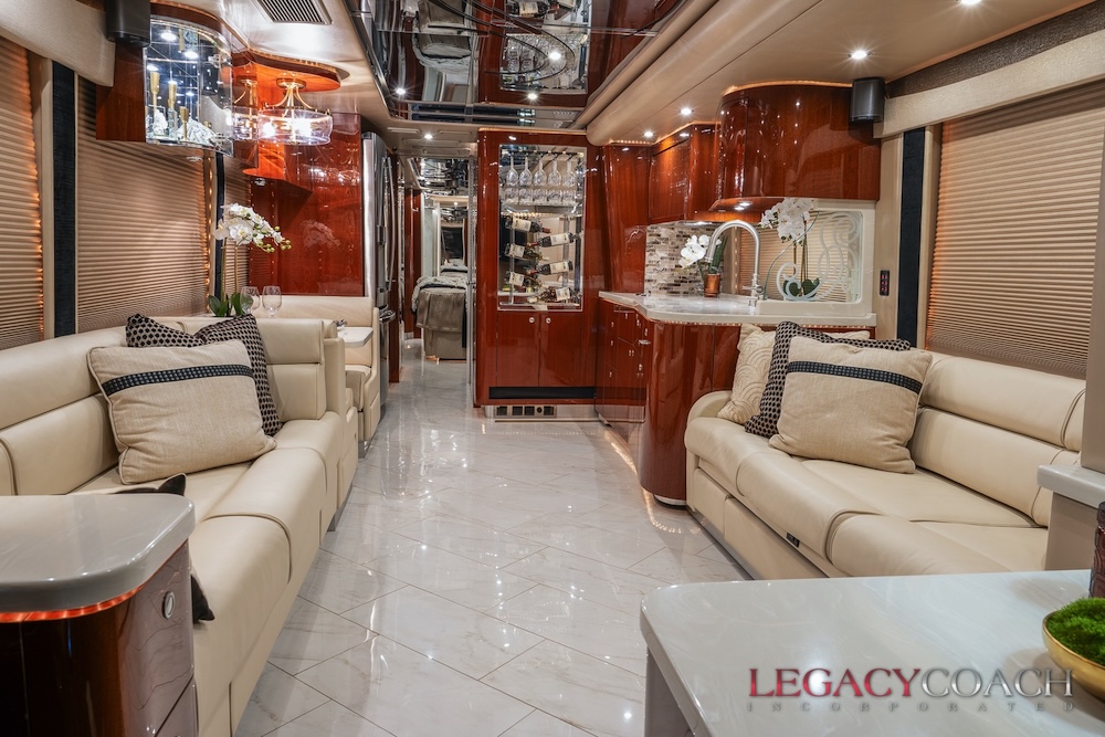 2009 Prevost Featherlite H3-45 For Sale