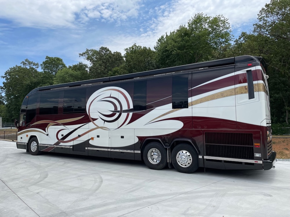 2009 Prevost Featherlite H3-45 For Sale