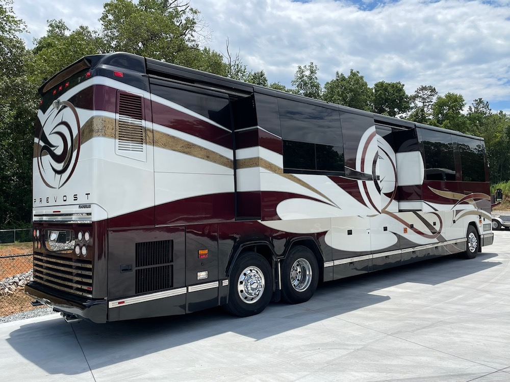 2009 Prevost Featherlite H3-45 For Sale