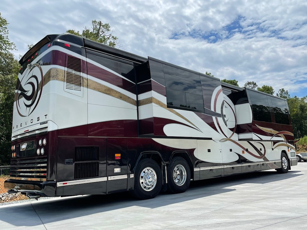 2009 Prevost Featherlite H3-45 For Sale