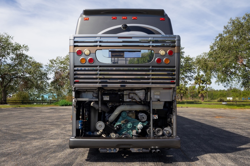 2009 Prevost Featherlite H3-45 For Sale