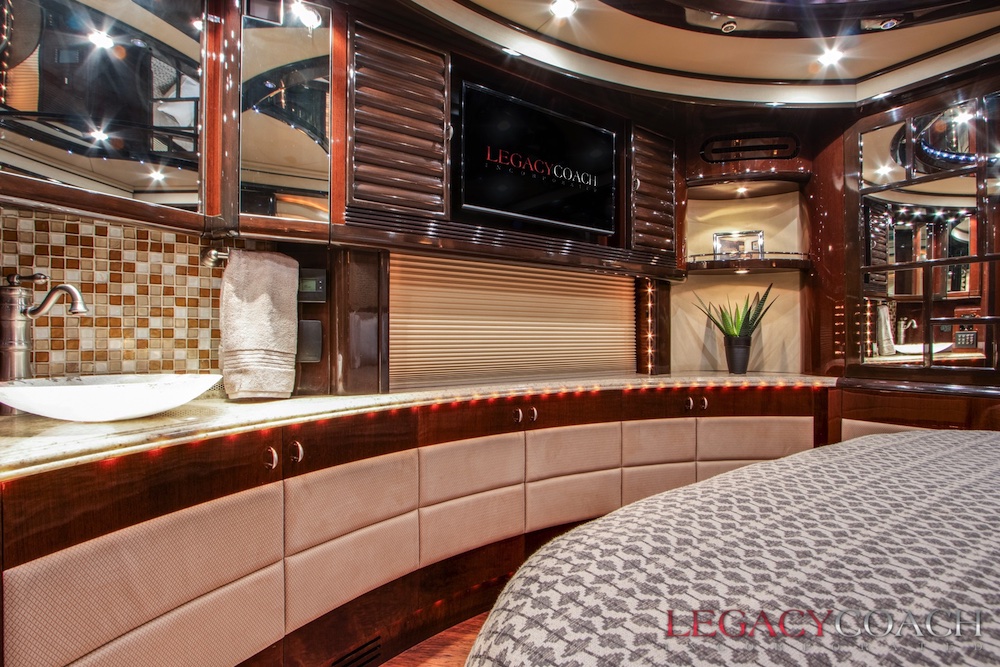 2009 Prevost Liberty H3-45 For Sale