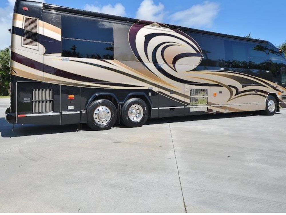 2008 Prevost H3-45 For Sale