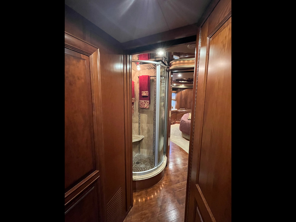 2008 Prevost H3-45 For Sale