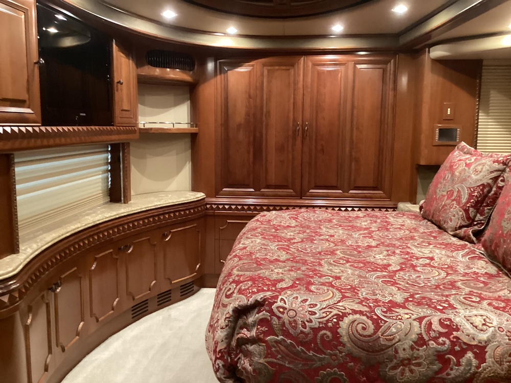 2008 Prevost H3-45 For Sale