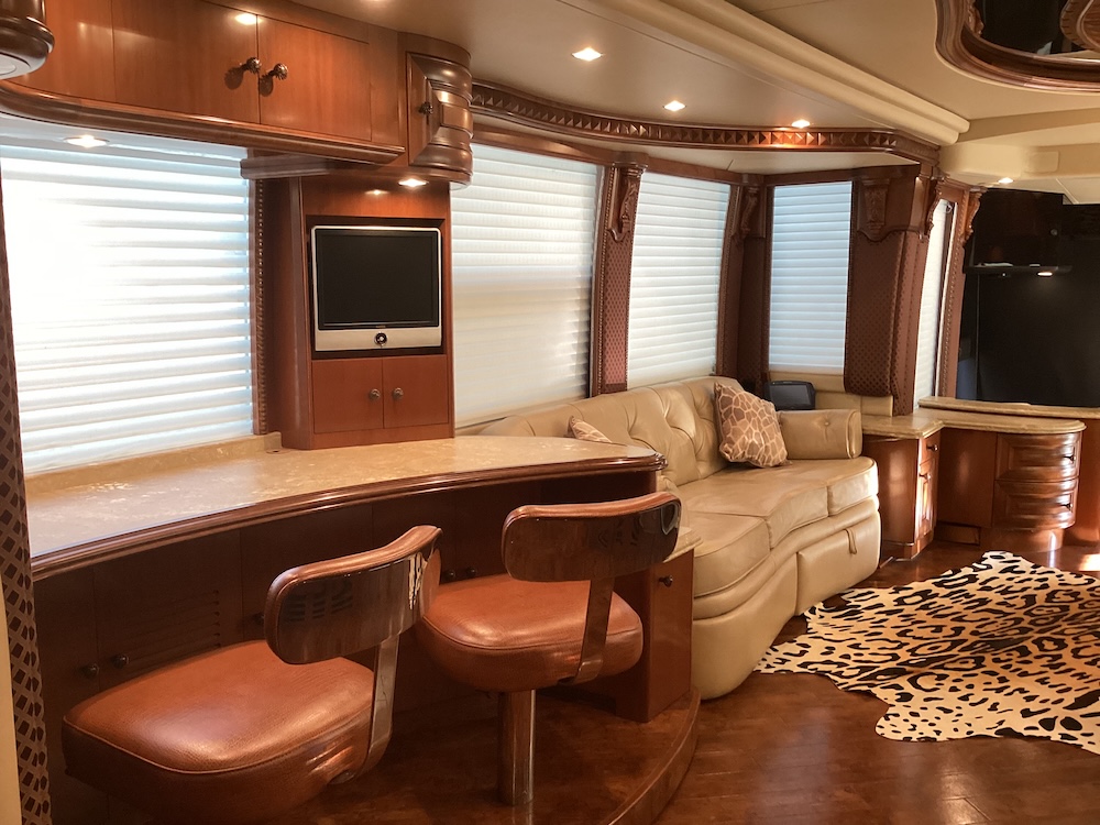 2008 Prevost H3-45 For Sale