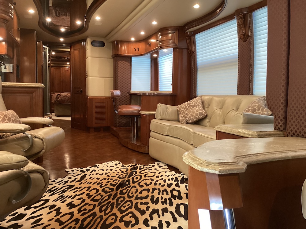 2008 Prevost H3-45 For Sale