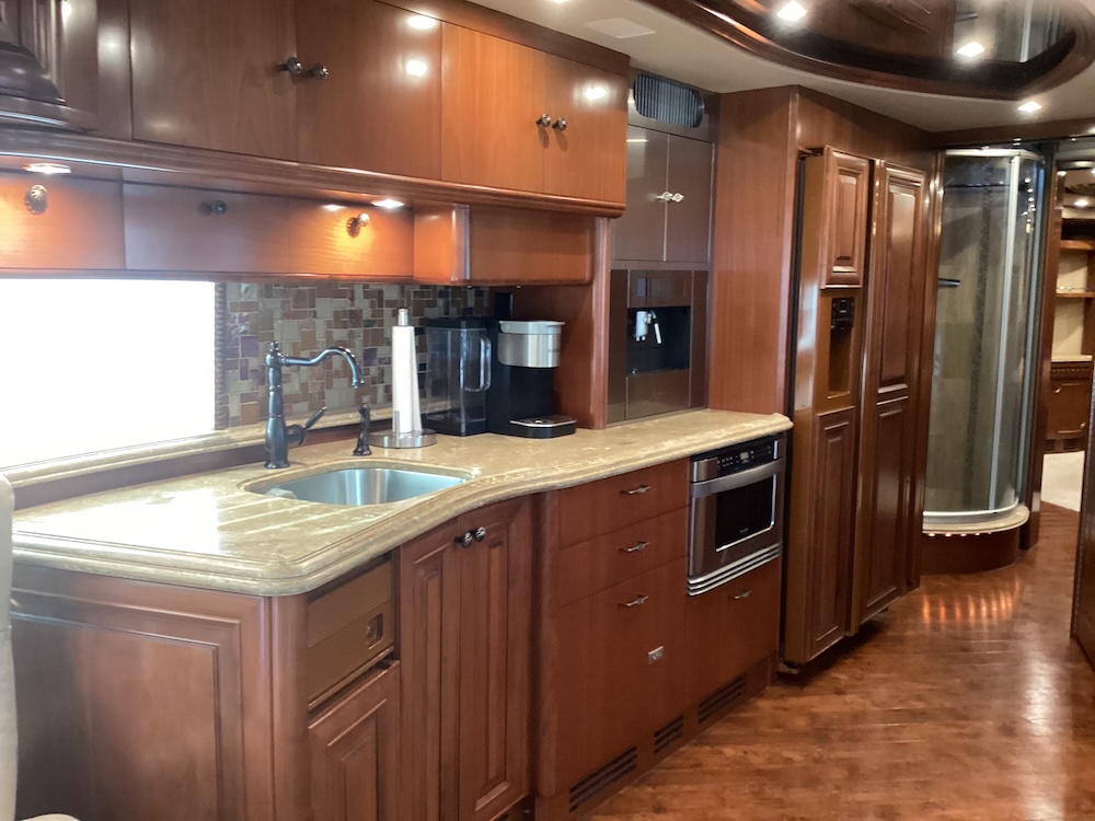 2008 Prevost H3-45 For Sale