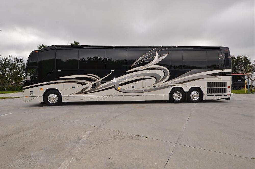 2009 Prevost Liberty H3-45 For Sale