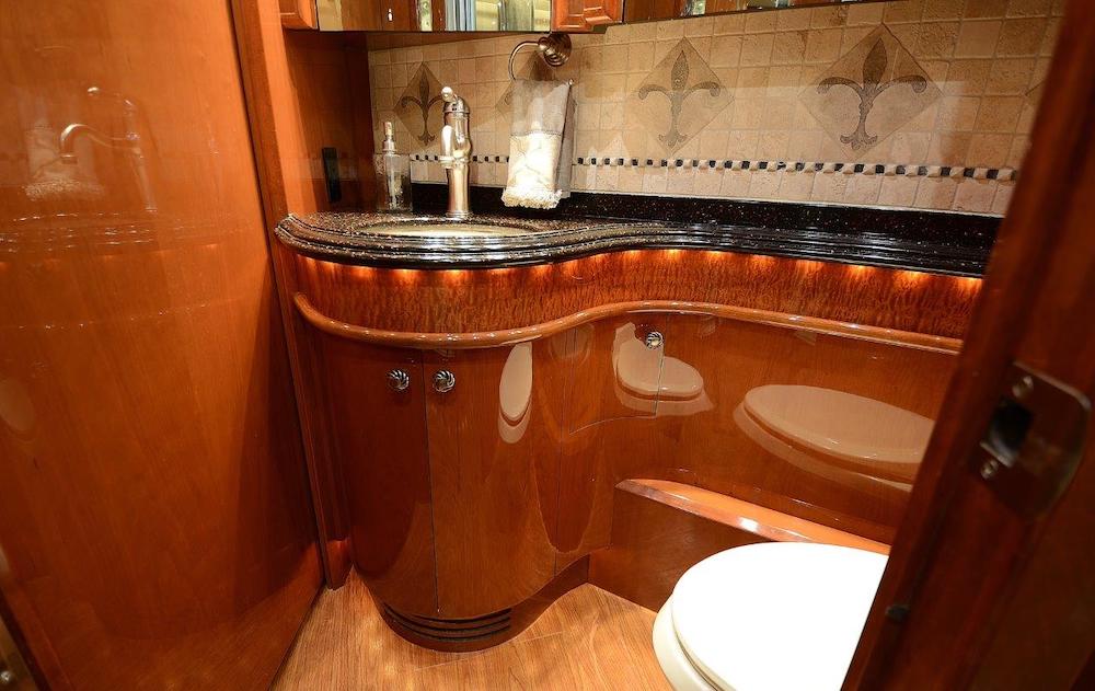 2009 Prevost Liberty H3-45 For Sale