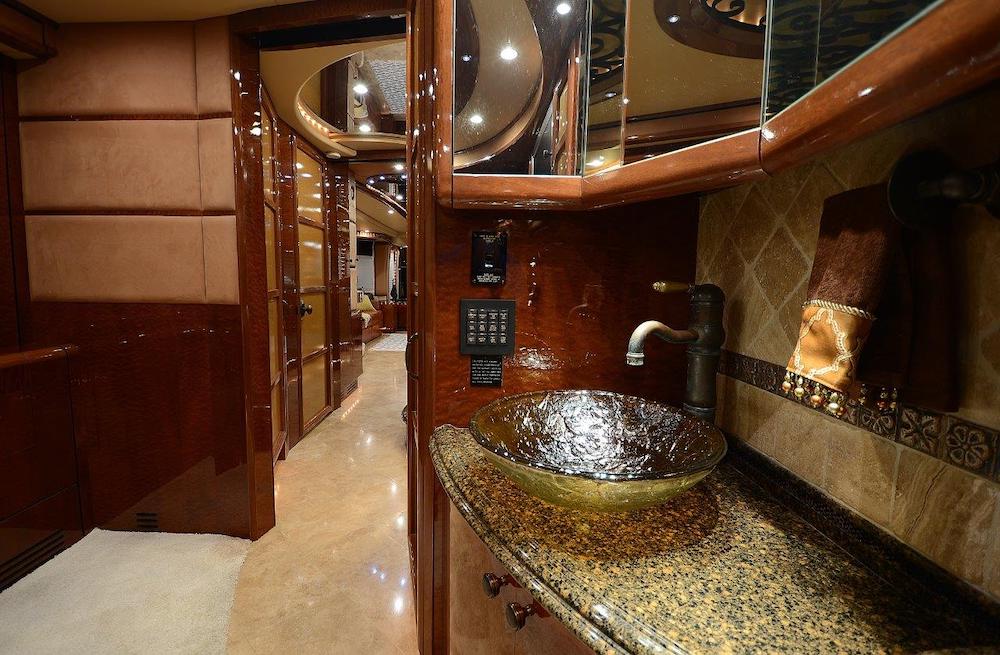 2009 Prevost Liberty H3-45 For Sale