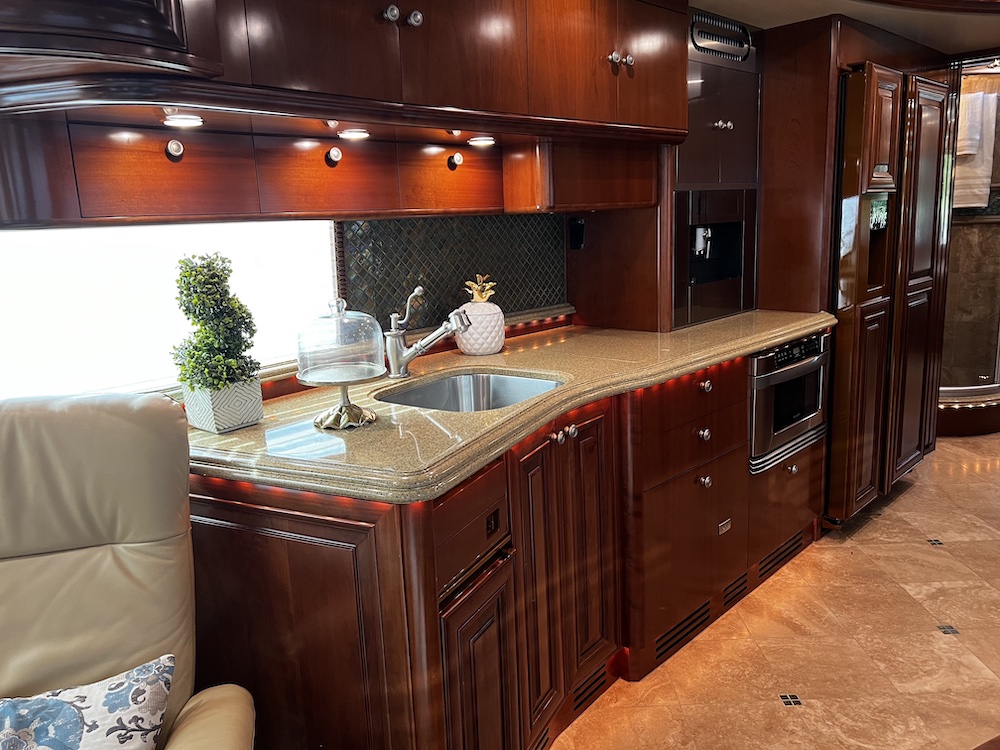 2009 Prevost Liberty H3-45 For Sale