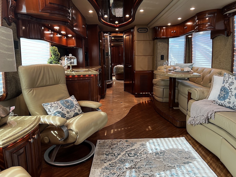 2009 Prevost Liberty H3-45 For Sale