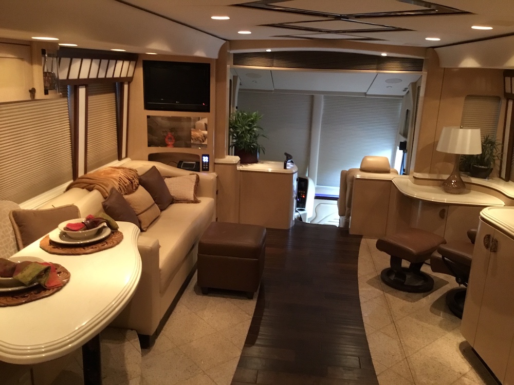 2009 Prevost Marathon H3-45 For Sale