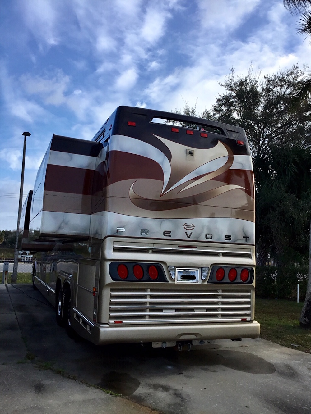 2009 Prevost Marathon H3-45 For Sale