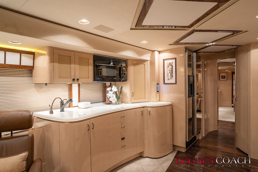 2009 Prevost Marathon  H3-45 For Sale