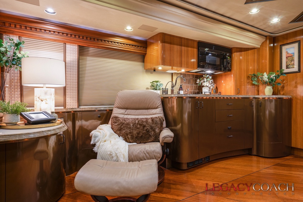 2009 Prevost Marathon H3-45 For Sale