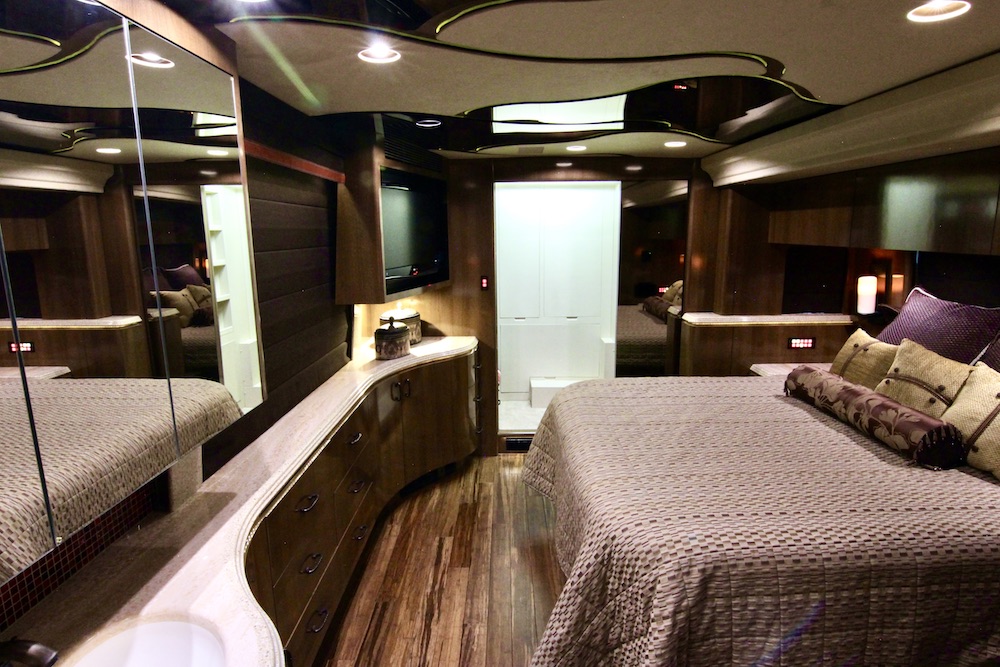 2009 Prevost Marathon H3-45 For Sale