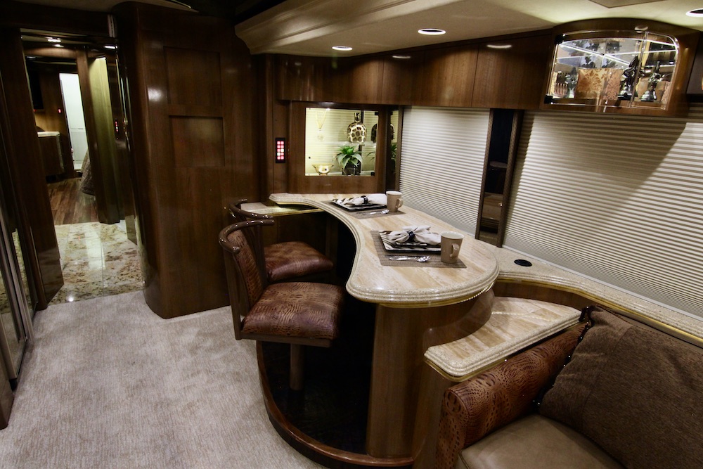 2009 Prevost Marathon H3-45 For Sale