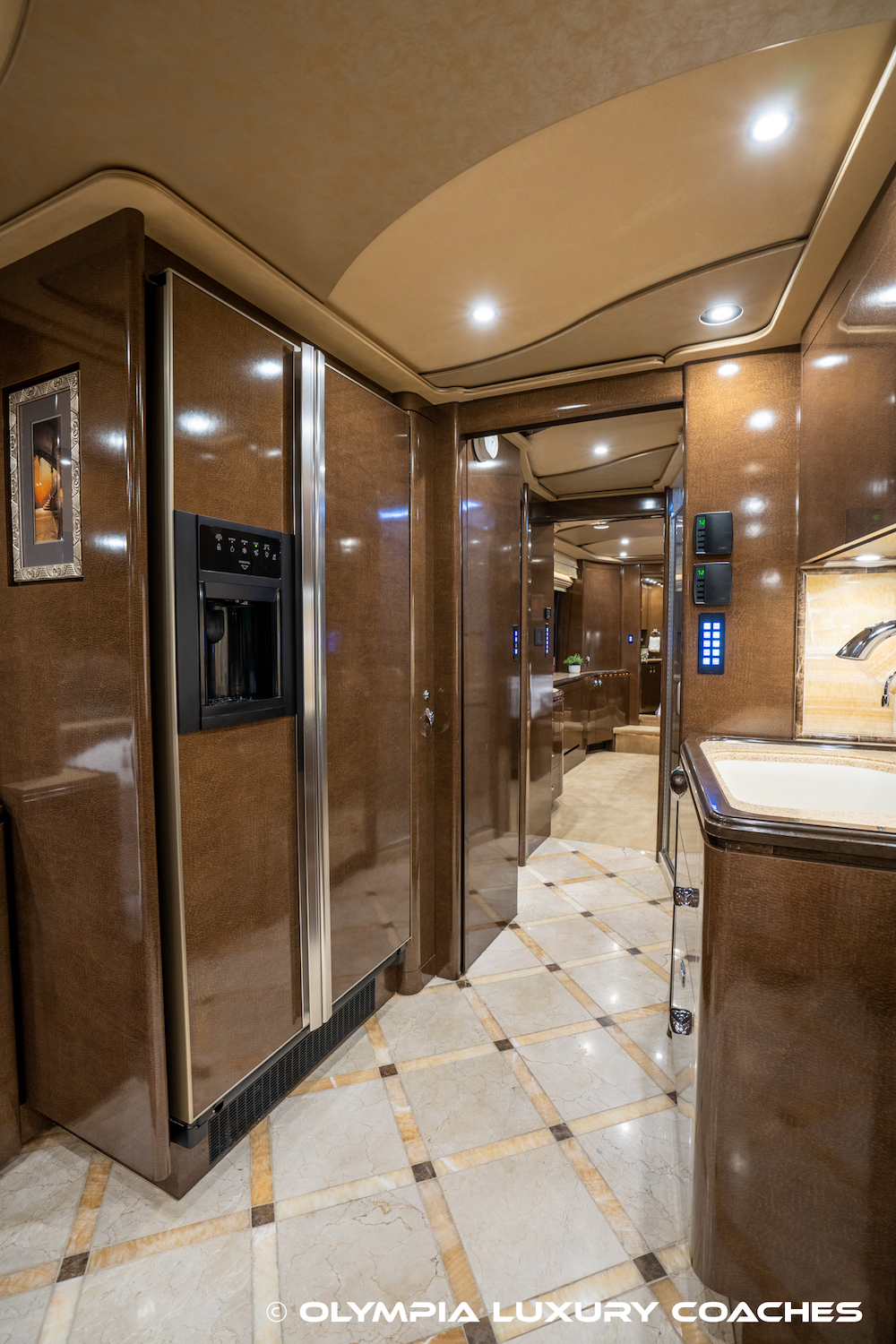 2009 Prevost Marathon XLII For Sale