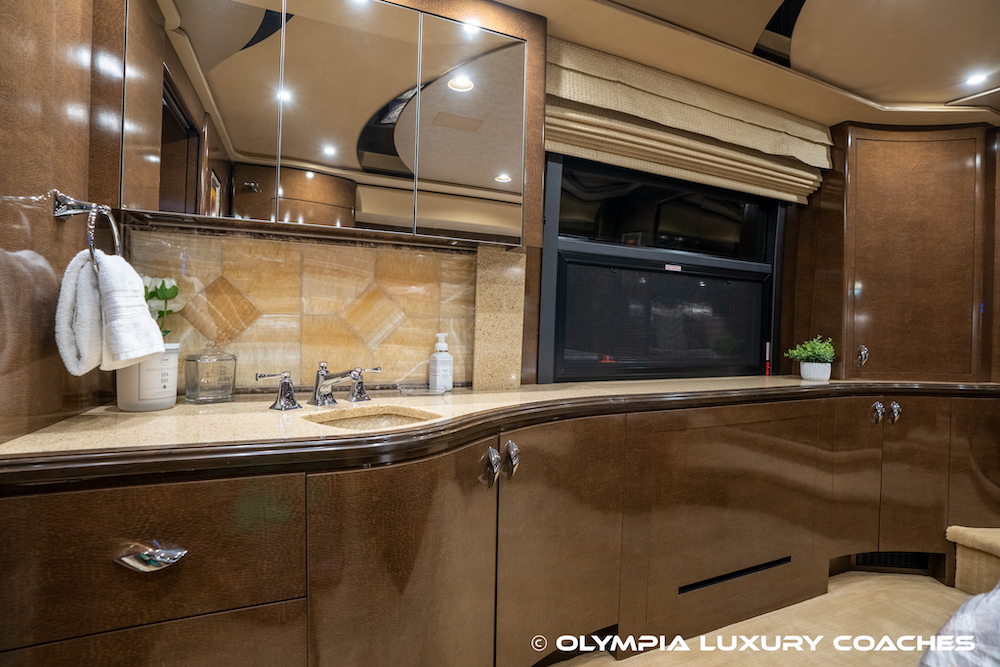 2009 Prevost Marathon XLII For Sale