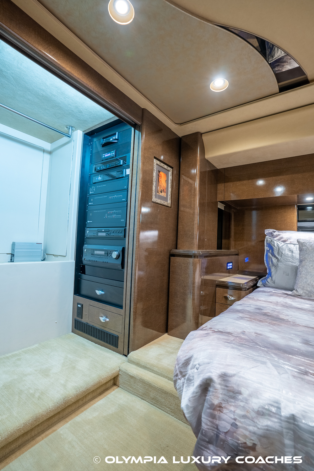 2009 Prevost Marathon XLII For Sale