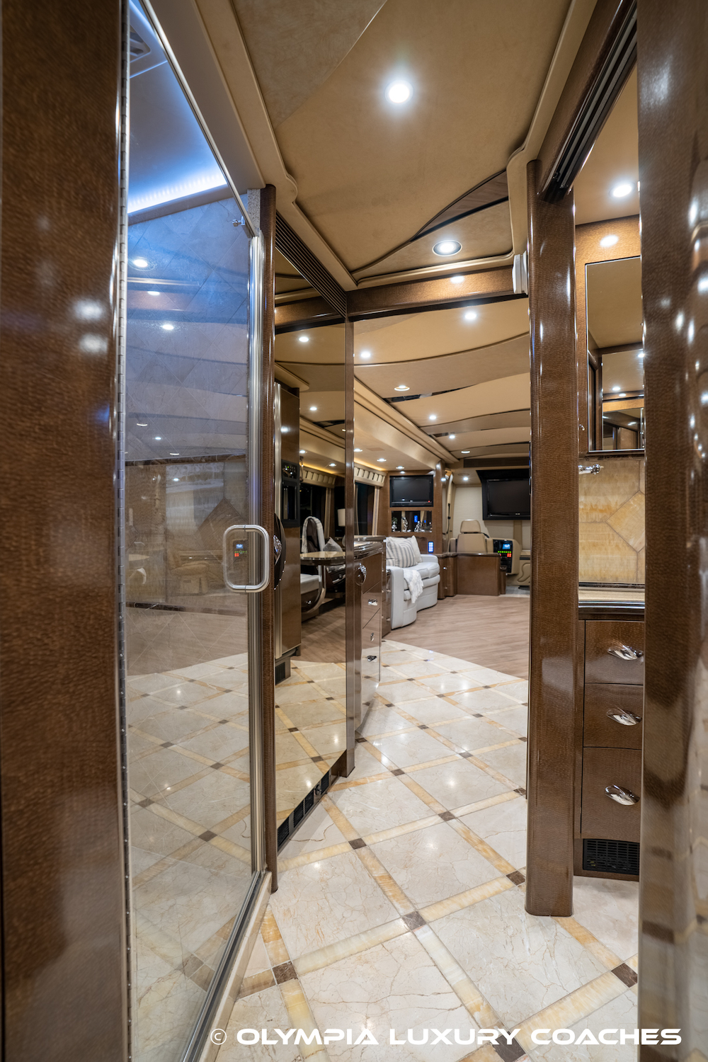 2009 Prevost Marathon XLII For Sale