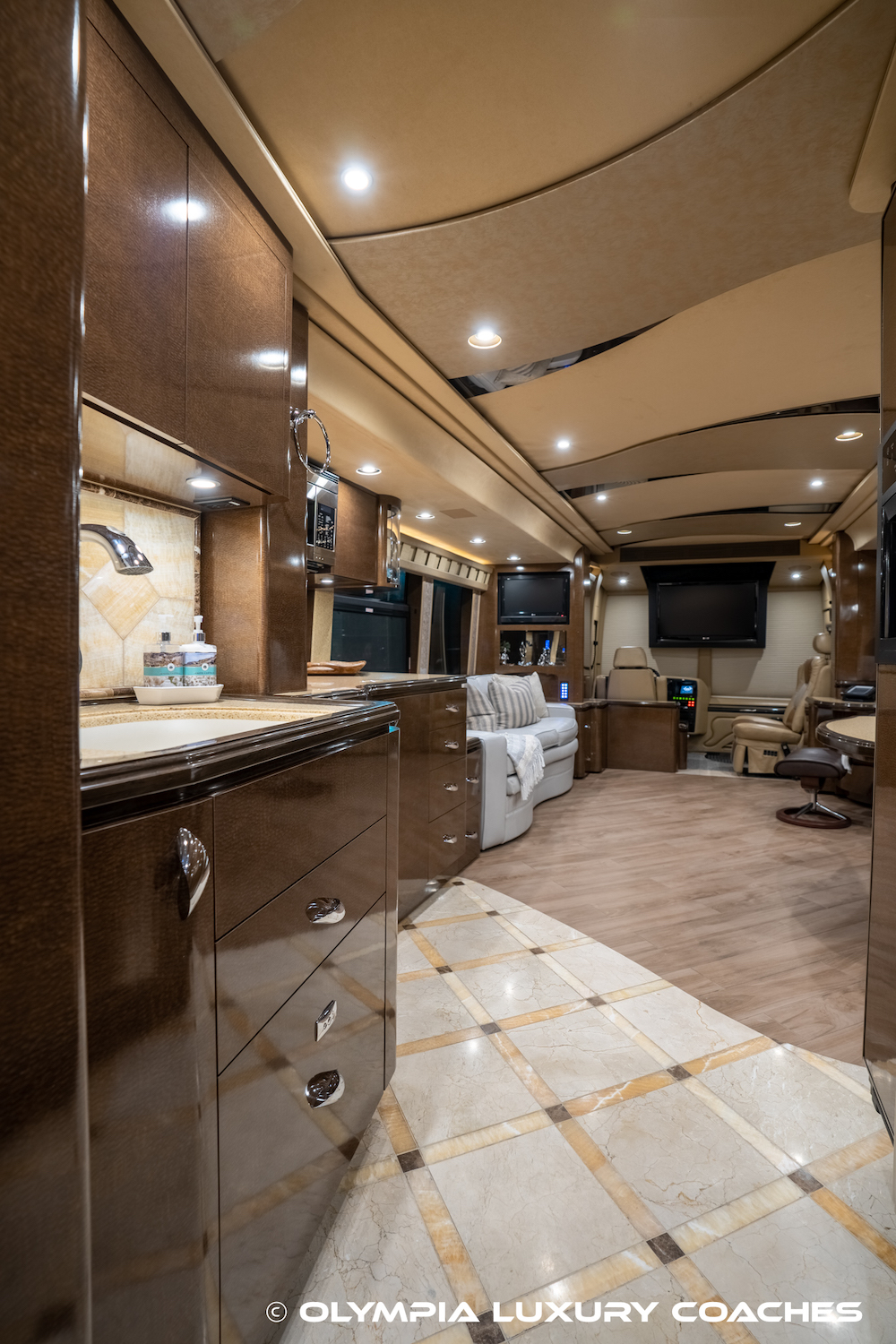 2009 Prevost Marathon XLII For Sale