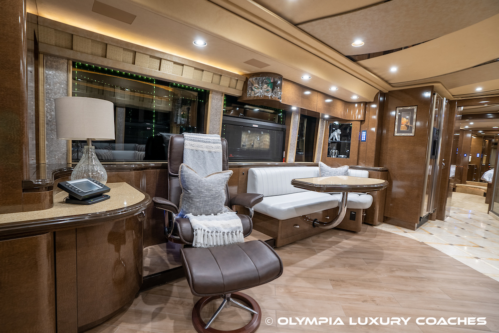 2009 Prevost Marathon XLII For Sale