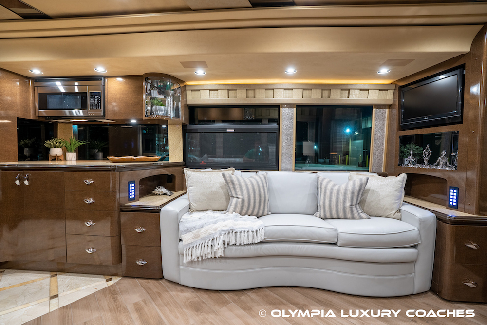 2009 Prevost Marathon XLII For Sale